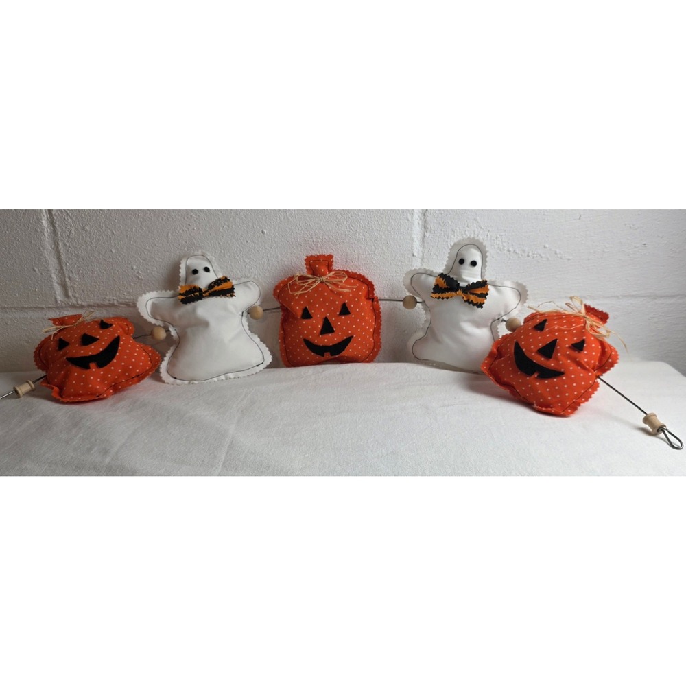 Handmade Halloween Garland Plush Ghost and Polka Dot Pumpkin Fabric Decor 32in